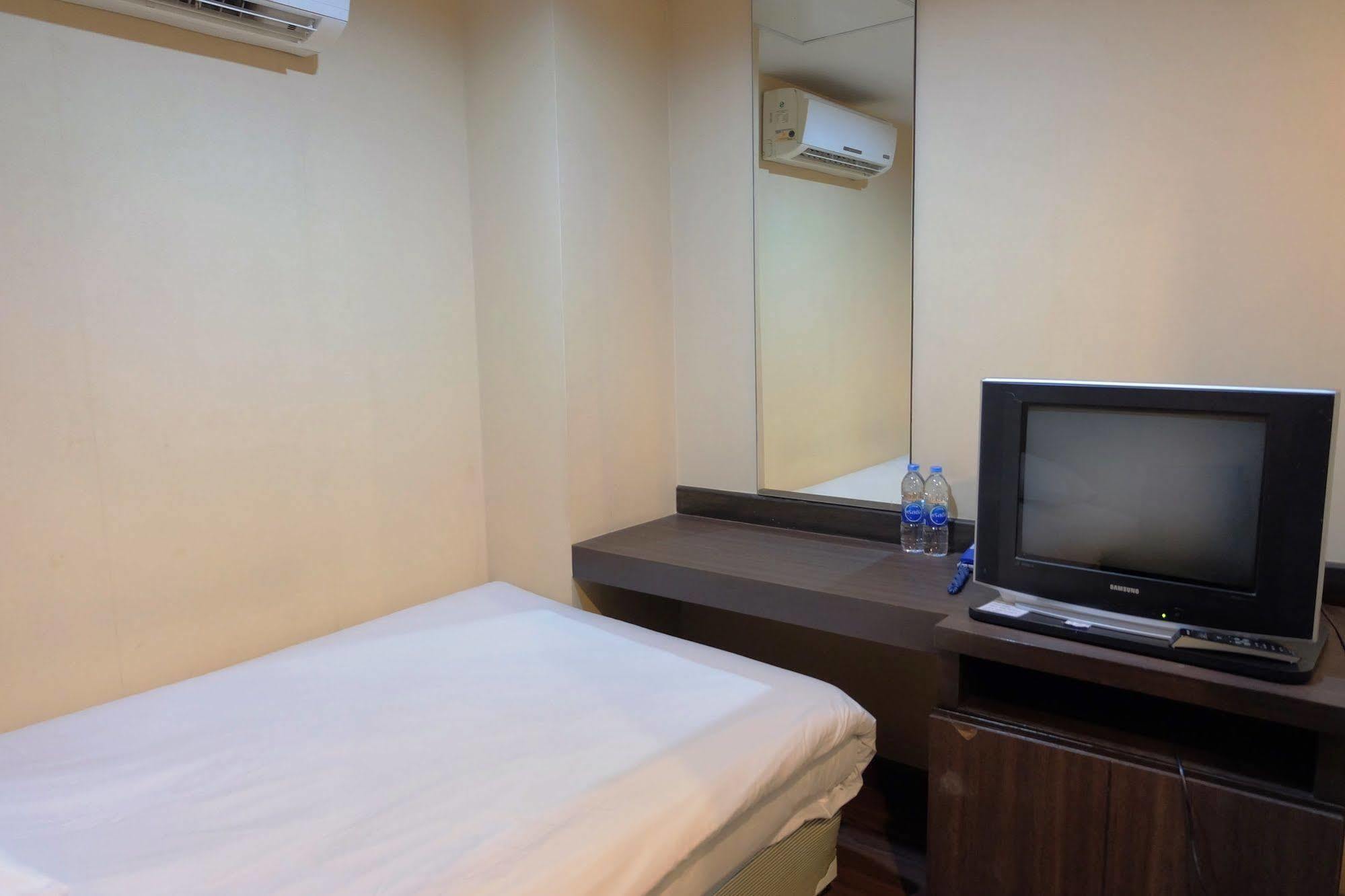 Take A Rest Hotel